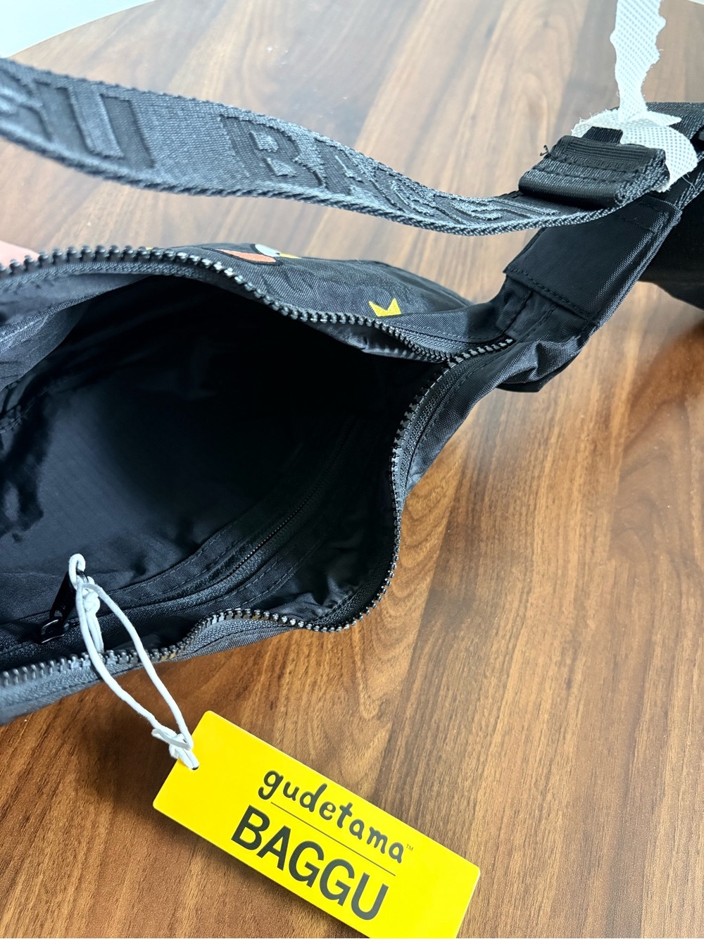 BAGGU Black Crossbody Gudetama Bag NWT - Picture 7 of 7